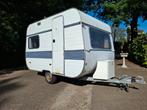 Leuke adria caravan mtm 750kg, Caravans en Kamperen, Caravans, Particulier, Koelkast, Adria