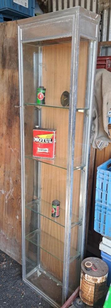 Vitrine ancienne.  beschikbaar voor biedingen