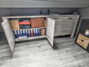 Buffet à vendre état impeccable !  beschikbaar voor biedingen