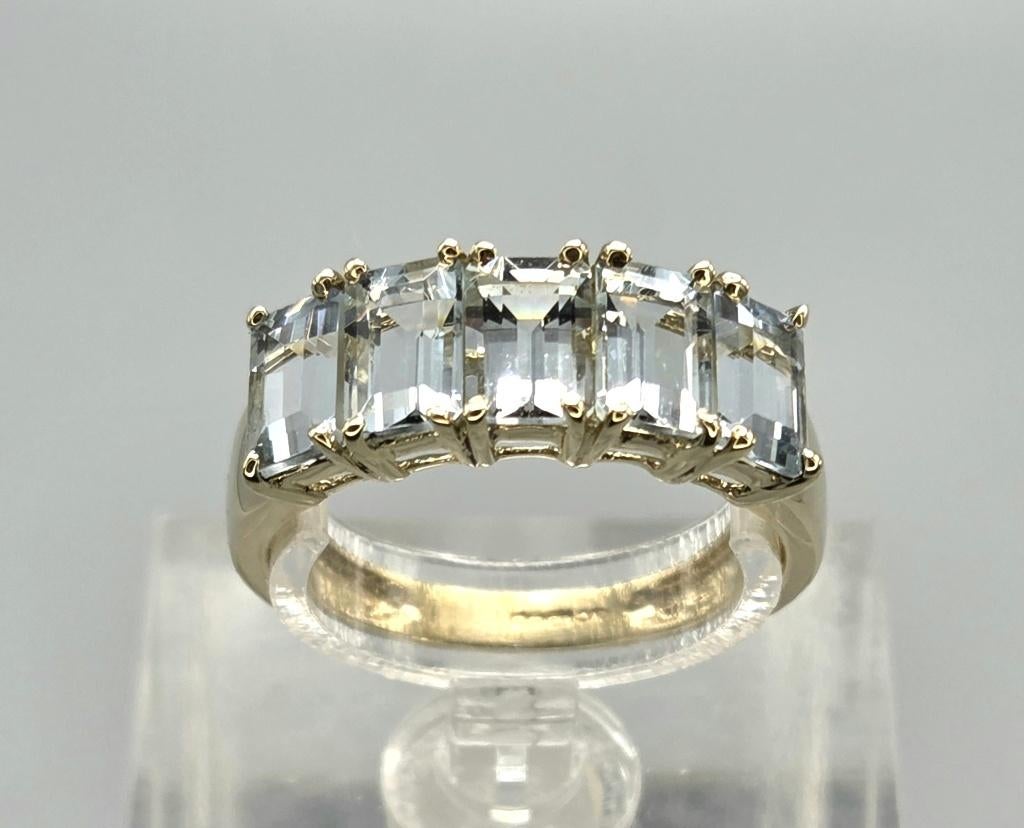 Gouden Vintage ring met edelsteen aquamarijn. 2026/106., Bijoux, Sacs & Beauté, Bagues, Comme neuf, Femme, 17 à 18, Bleu, Or, Avec pierre précieuse
