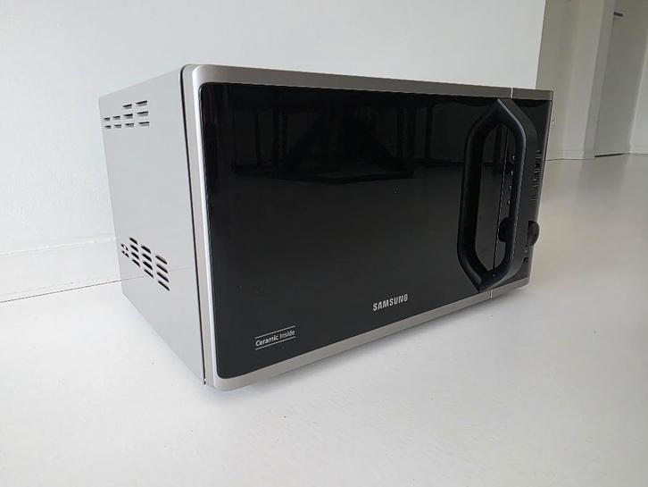 Samsung Microgolfoven | 23 Liter | 800W | Zo goed als Nieuw, Elektronische apparatuur, Microgolfovens, Zo goed als nieuw, Vrijstaand