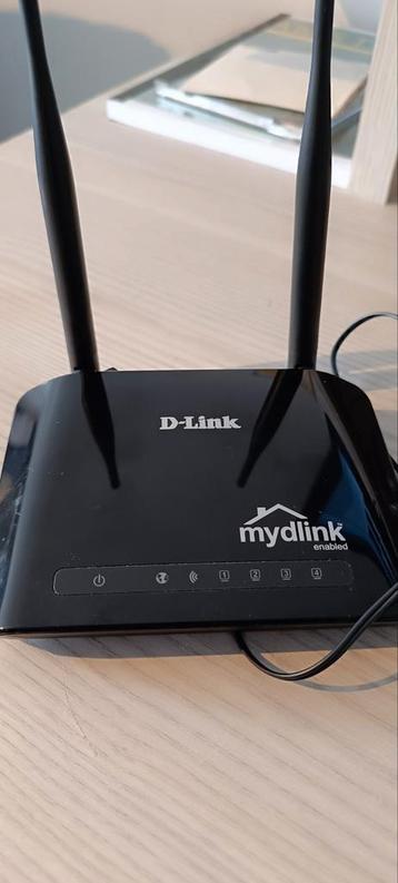 Routeur WIFI D-LINK DIR-606L 4 SORTIES LAN  disponible aux enchères