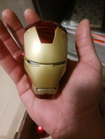Iron man en métal  beschikbaar voor biedingen