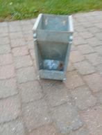 Voederbak, Ophalen