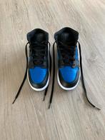 Air Jordan 1 Mid GS 'Varsity Royal’ maat 39, Kinderen en Baby's, Ophalen, Zo goed als nieuw