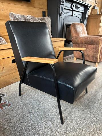 Fauteuil Rio de Pierre Guariche beschikbaar voor biedingen