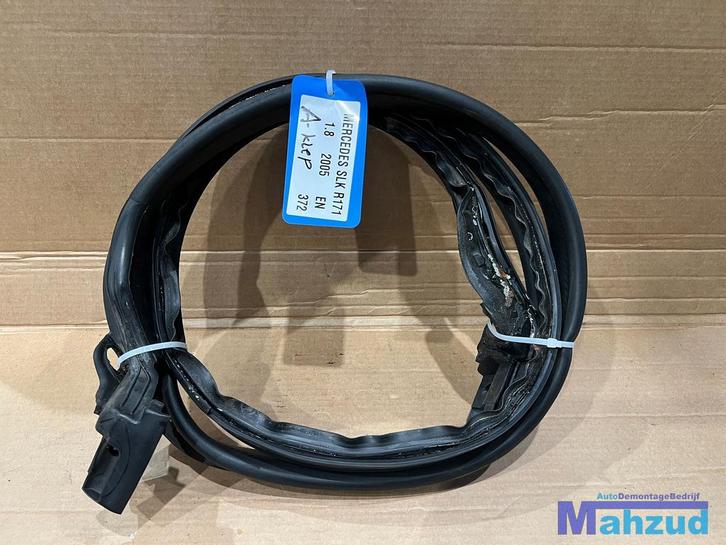 MERCEDES SLK R171 achterklep rubber 2005-2011, Auto-onderdelen, Carrosserie, Mercedes-Benz, Gebruikt, Ophalen of Verzenden