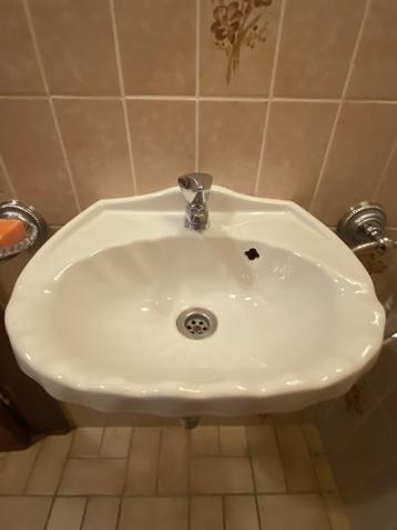 WC handenwasser met kraan en sifon