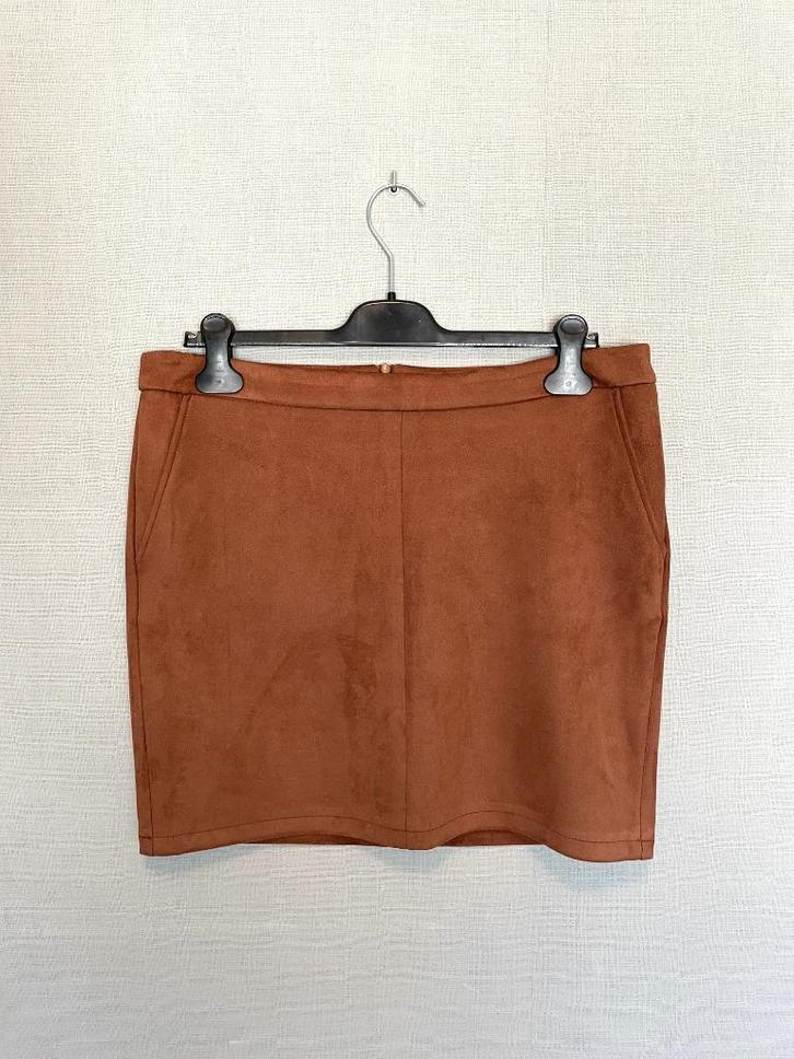Cognackleurige rok van Vila (44), Kleding | Dames, Rokken, Zo goed als nieuw, Maat 42/44 (L), Bruin, Boven de knie, Ophalen of Verzenden