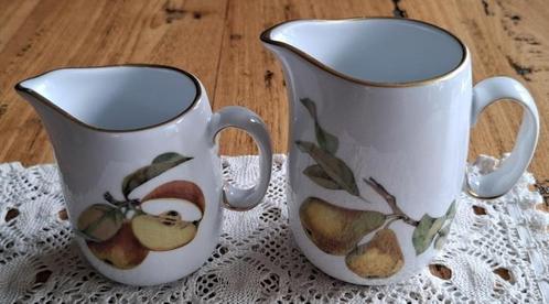 2 Vintage Engelse melkkannetjes, Evesham, Royal Worchester, Huis en Inrichting, Keuken | Servies, Gebruikt, Overige typen, Overige stijlen