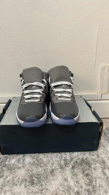 Jordan 11 nieuwe zonder prijskaartje, mat 43 beschikbaar voor biedingen