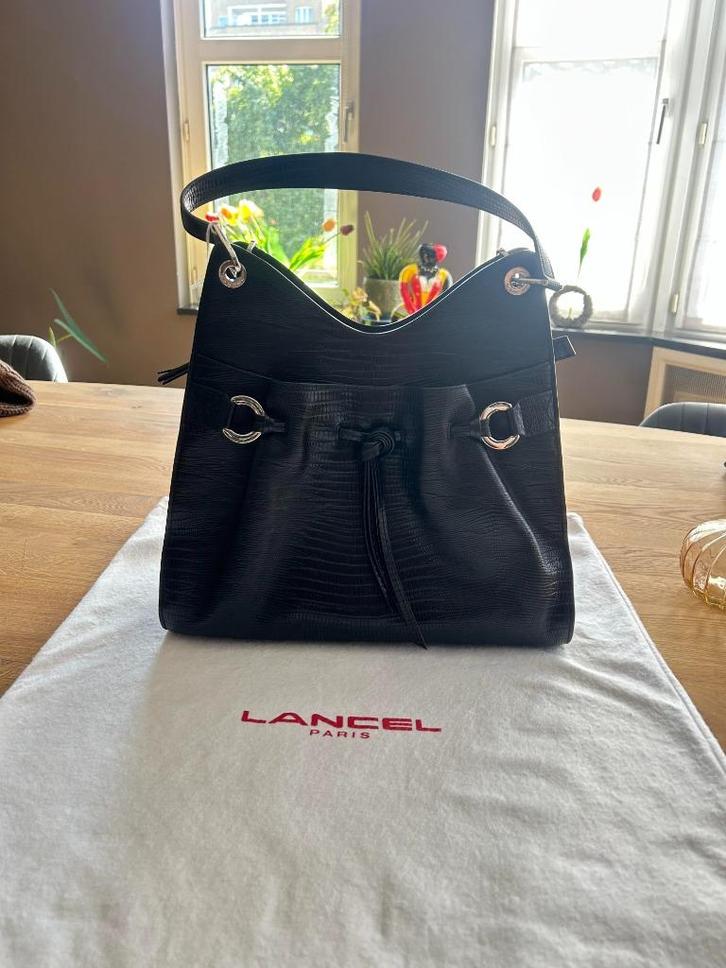 Black Vintage Lancel Handbag, Handtassen en Accessoires, Tassen | Damestassen, Nieuw, Handtas, Zwart, Ophalen of Verzenden