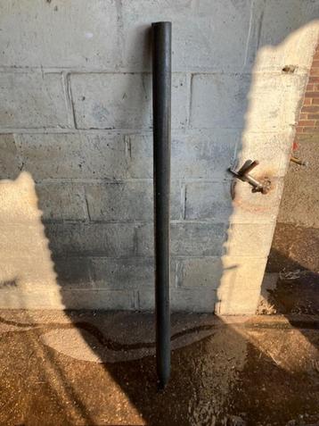 PAAL KUNSTSTOF beschikbaar voor biedingen