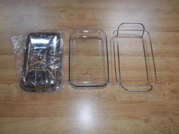 ovenschaal met deksel en houder beschikbaar voor biedingen
