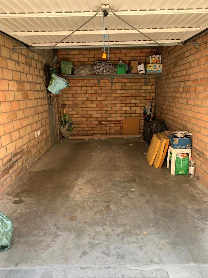 Afgesloten garagebox te huur in centrum van  Oostende, Immo, Garages en Parkeerplaatsen, Oostende