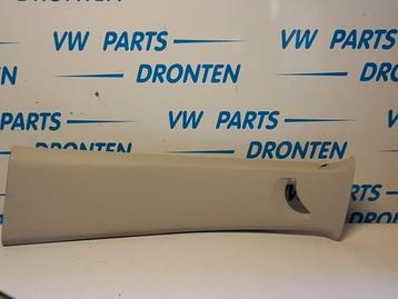 Stijlbekleding midden-links van een Volkswagen UP beschikbaar voor biedingen