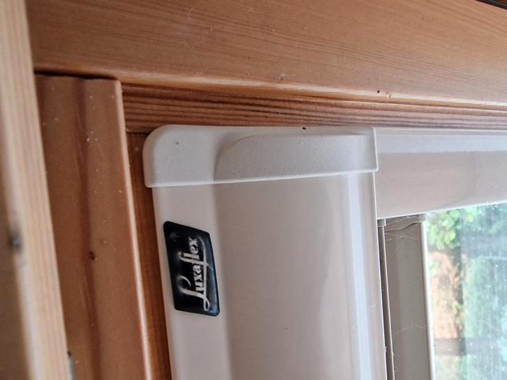 Verduistering er is heel erg veel!, Doe-het-zelf en Bouw, Rolluiken, Zo goed als nieuw, Ophalen