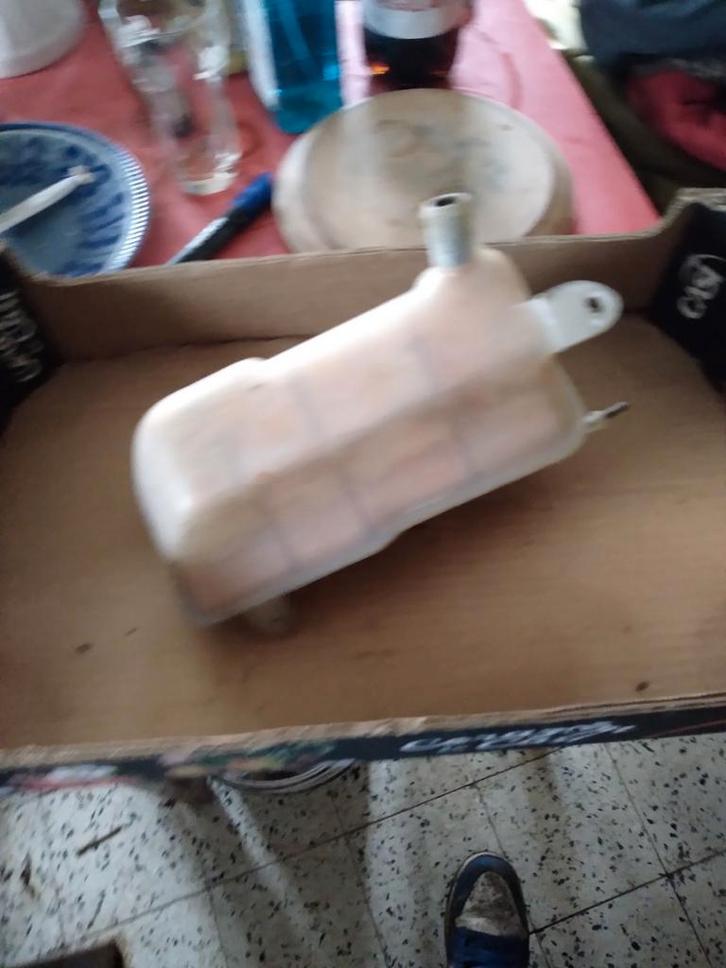 Réservoir de liquide de refroidissement Ford Escort MK4 /Ori, Autos : Pièces & Accessoires, Moteurs & Accessoires, Ford, Enlèvement ou Envoi