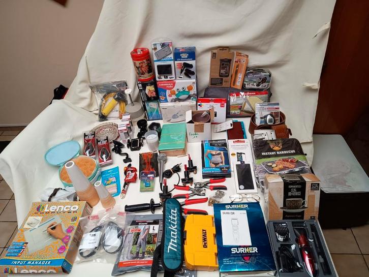 Lot van nieuwe en bijna nieuwe spullen 7dozen, Diversen, Rommelmarktspullen, Zo goed als nieuw, Ophalen