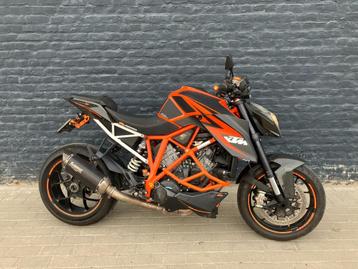 KTM superduke R 1290 in topstaat met garantie beschikbaar voor biedingen