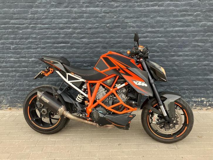 KTM superduke R 1290 in topstaat met garantie, Motoren, Motoren | KTM, Bedrijf, Naked bike, meer dan 35 kW, 2 cilinders, Motorrijbewijs A