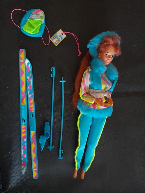 Barbie ski midge jaren 90 mattel, Verzamelen, Poppen, Ophalen of Verzenden