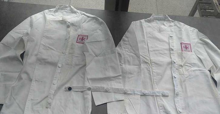 koksvesten en sjaaltjes samen hotelschool Ter Duinen Koksijd, Divers, Fournitures scolaires, Enlèvement ou Envoi