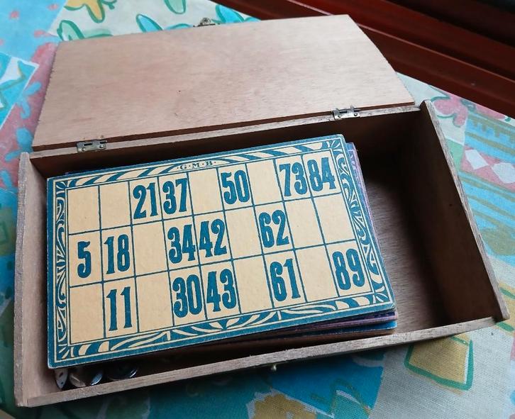 vintage ancien jeu de Bingo, Hobby & Loisirs créatifs, Jeux de société | Jeux de plateau, Utilisé, Cinq joueurs ou plus, Enlèvement ou Envoi