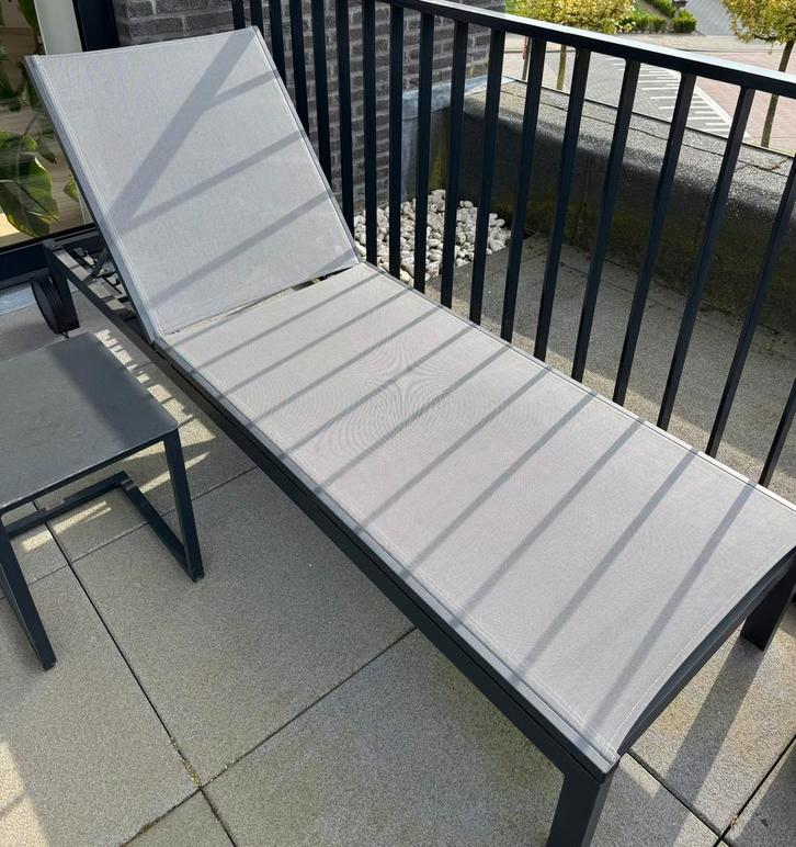 Ligbed met beschermhoes, Tuin en Terras, Ligbedden, Zo goed als nieuw, Ophalen