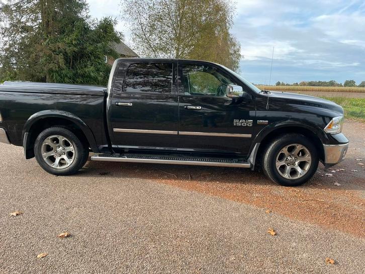 Dodge 2018 laramie in nette staat, Auto's, Dodge, Particulier, RAM 1500, LPG, SUV of Terreinwagen, 4 deurs, Automaat, Zwart, Zwart