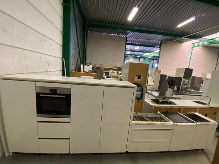 Rechte Keuken of Kookeiland Apparatuur GEDEMONTEERD, Huis en Inrichting, Keuken | Complete keukens, Dubbelwandige keuken, Wit