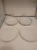 2 glazen, 2 diepe borden en 2 platte ontbijtborden, Huis en Inrichting, Ophalen