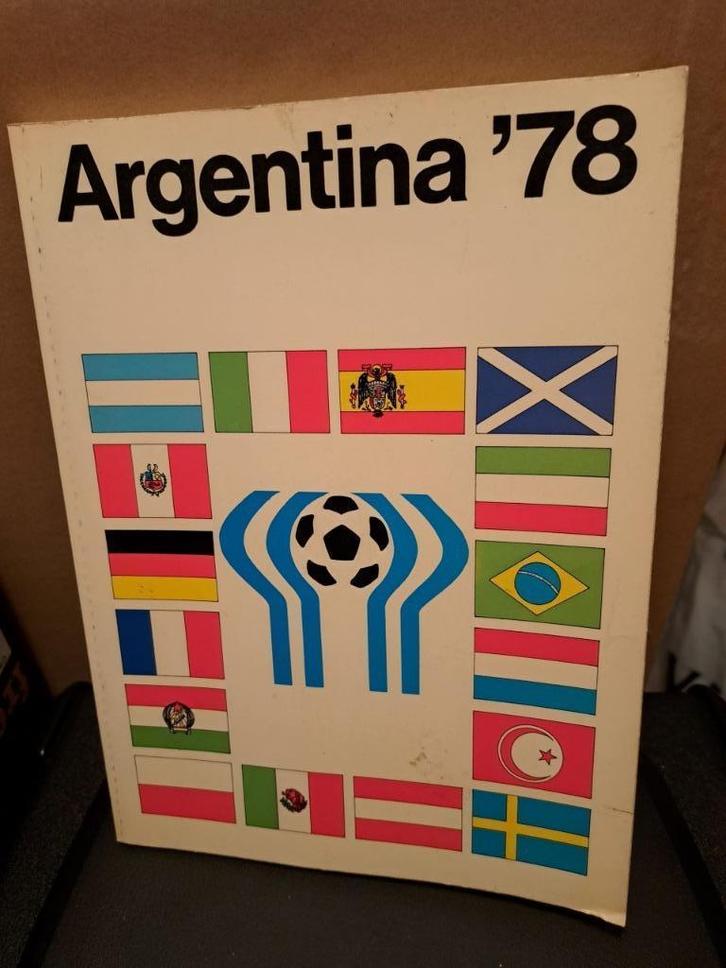 ARGENTINA 78 -  WK voetbal, Boeken, Sportboeken, Zo goed als nieuw, Balsport, Ophalen of Verzenden