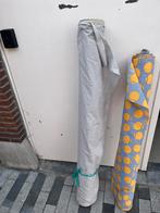 2 rollen stof, Ophalen