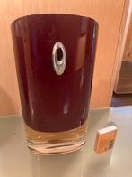 Factice geant parfums, Enlèvement