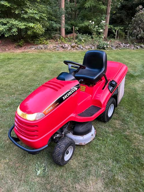 Honda zitmaaier 2315HF V-Twin, Tuin en Terras, Zitmaaiers, Gebruikt, 90 tot 120 cm, Elektrische starter, Opvangbak, Ophalen