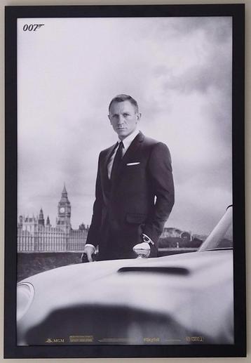 James Bond - Ingekaderde poster beschikbaar voor biedingen