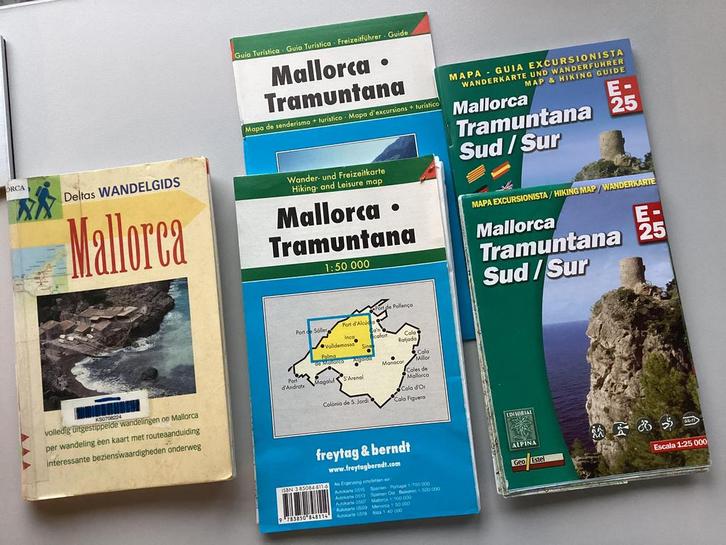 Guide de randonnée et cartes de Majorque, Livres, Atlas & Cartes géographiques, Utilisé, Enlèvement ou Envoi