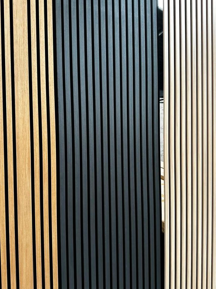 Tasseaux acoustique en bois gris foncer noir, Tuin en Terras, Schuttingen, Nieuw, Ophalen