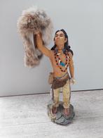 Beeld indiaan met dierenvel 30 cm, Verzamelen, Ophalen of Verzenden, Zo goed als nieuw
