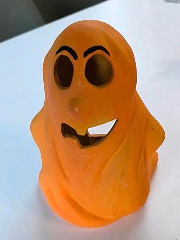 Stenen Halloween figuur beschikbaar voor biedingen