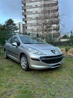 Peugeot 207 1.4 benzine handgeschakeld 3000€ met bediening, Auto's, Voorwielaandrijving, Euro 5, Stof, Zwart