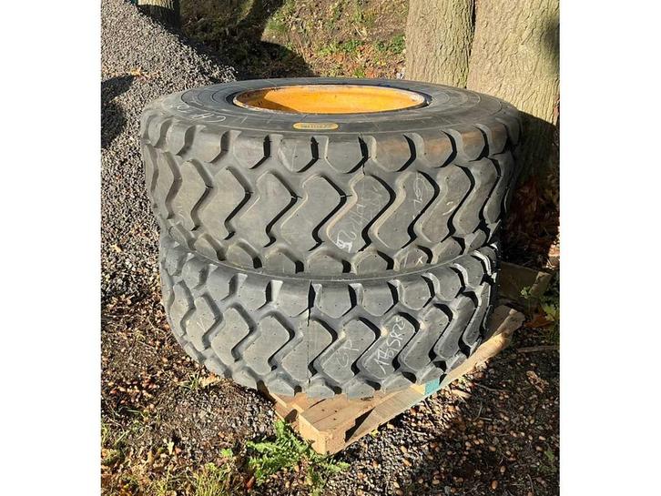 Beltyre met velg JCB Band, wiel en velg (2x), Zakelijke goederen, Landbouw | Onderdelen | Banden, Velgen en Assen