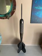 Xxl dartspijl vol gietijzer , zeer zwaar , reclame ?, Antiek en Kunst, Curiosa en Brocante, Ophalen
