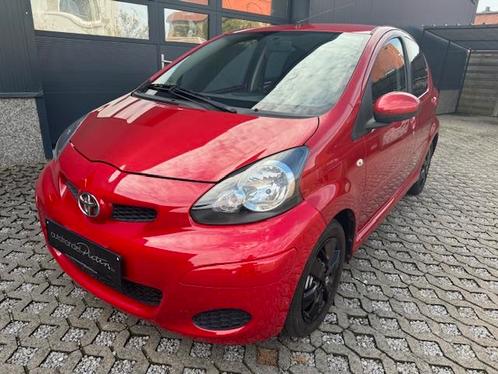 Toyota Aygo Benzine - 5 deurs/Airco/Alu velgen, Autos, Toyota, Entreprise, Achat, Aygo, Air conditionné, Verrouillage central