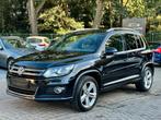 VOLKSWAGEN TIGUAN 2.0 TDI R-LINE 4MOTION FULL OPTIE TOPSTAAT, Auto's, 4 cilinders, Zwart, Leder, Bedrijf
