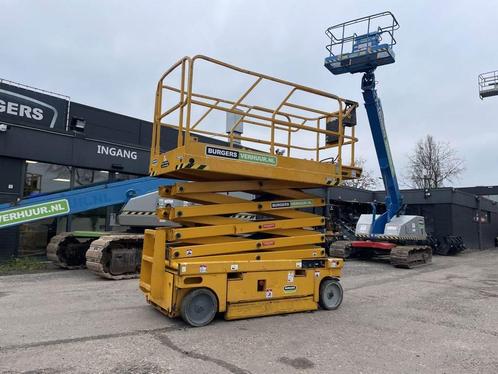 Haulotte Compact 12 (bj 2012), Zakelijke goederen, Machines en Bouw | Liften, Steigers en Ladders