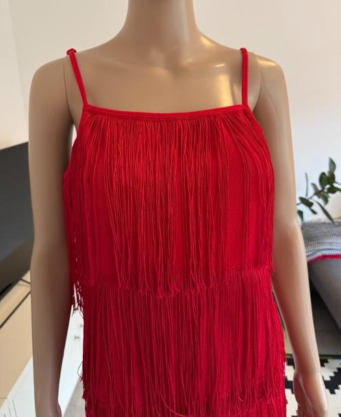 Beautiful red tassle dress (size M/L), Kleding | Dames, Jurken, Gedragen, Maat 38/40 (M), Rood, Boven de knie, Ophalen of Verzenden