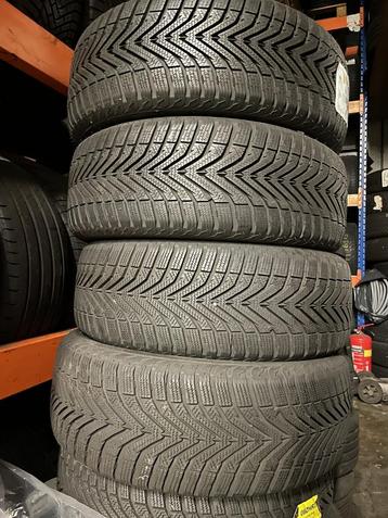 set neuwe demo 4x 205.55.16 Vredestein winterbanden beschikbaar voor biedingen