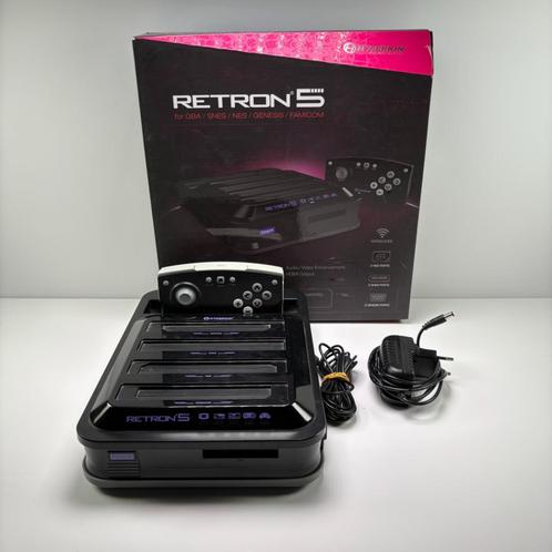 Hyperkin Retron 5 Console, Games en Spelcomputers, Spelcomputers | Overige, Zo goed als nieuw, Ophalen of Verzenden